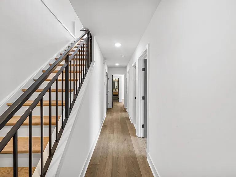 1772 N Front St #3 — Photo 4