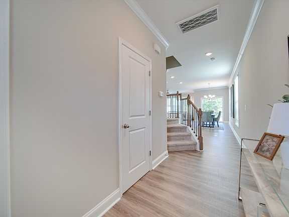2nd image of 574 Altamonte Dr