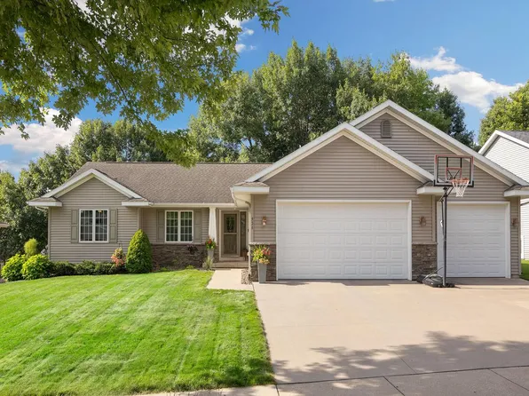 926 Oak Timber Dr, Onalaska, WI 54650