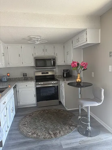 2461 Price St #G Photo 1