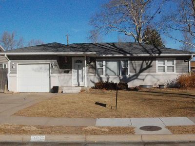 1106 E 20th Ave, Hutchinson, KS, 67502