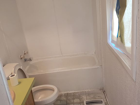 3rd image of 4815 Airway Dr NE Unit 12