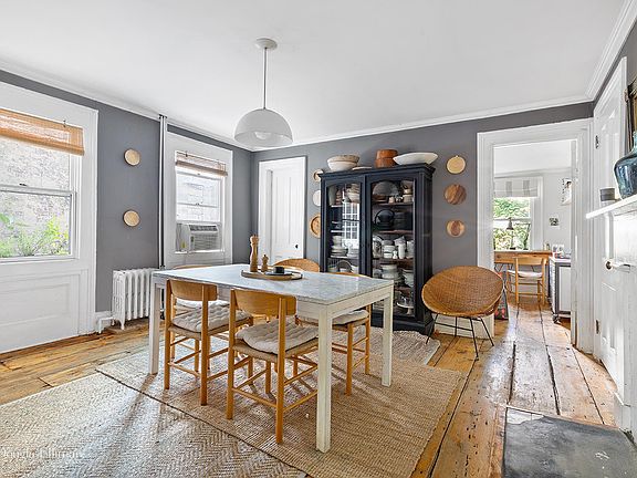 2nd image of 81 Vanderbilt Ave #1