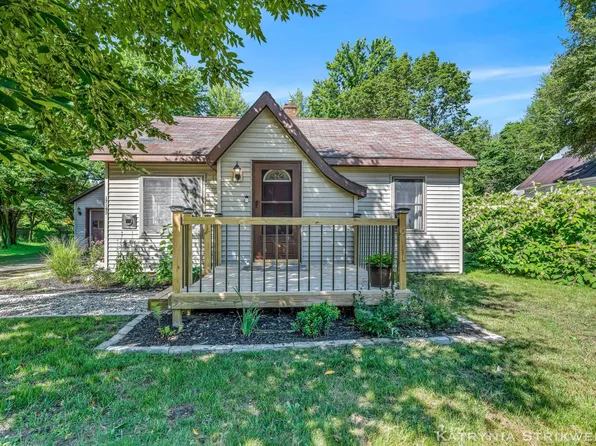 17193 1st St, Nunica, MI 49448