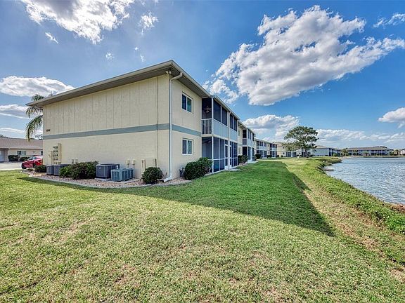 5th image of 12538 SW Kingsway Cir APT 1203