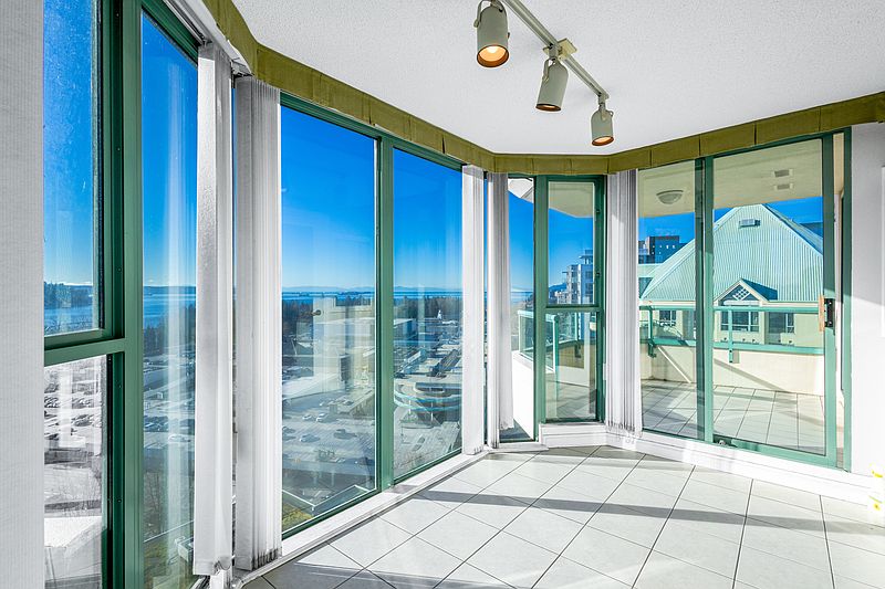 West Vancouver Apartment for rent - 2 Bedrooms — photo 16