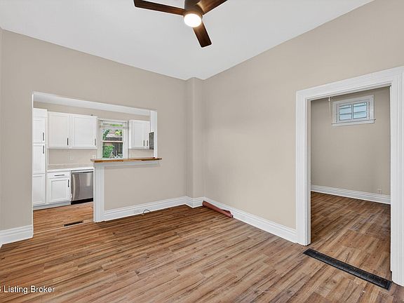5th image of 935 Samuel St