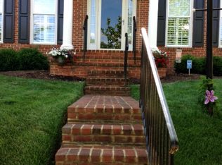 17810 Auburn Village Dr, Sandy Spring, MD 20860