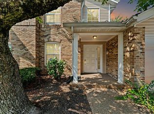 1003 Windstream Dr, Saint Peters, MO 63376