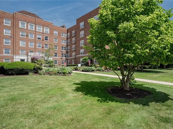 19201 Van Aken Blvd APT 211, Shaker Heights, OH 44122