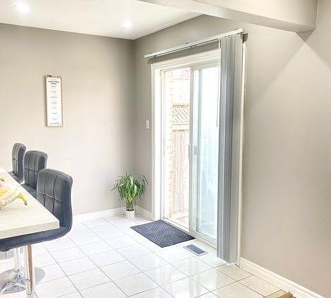 4th image of 93 Tessler Cres