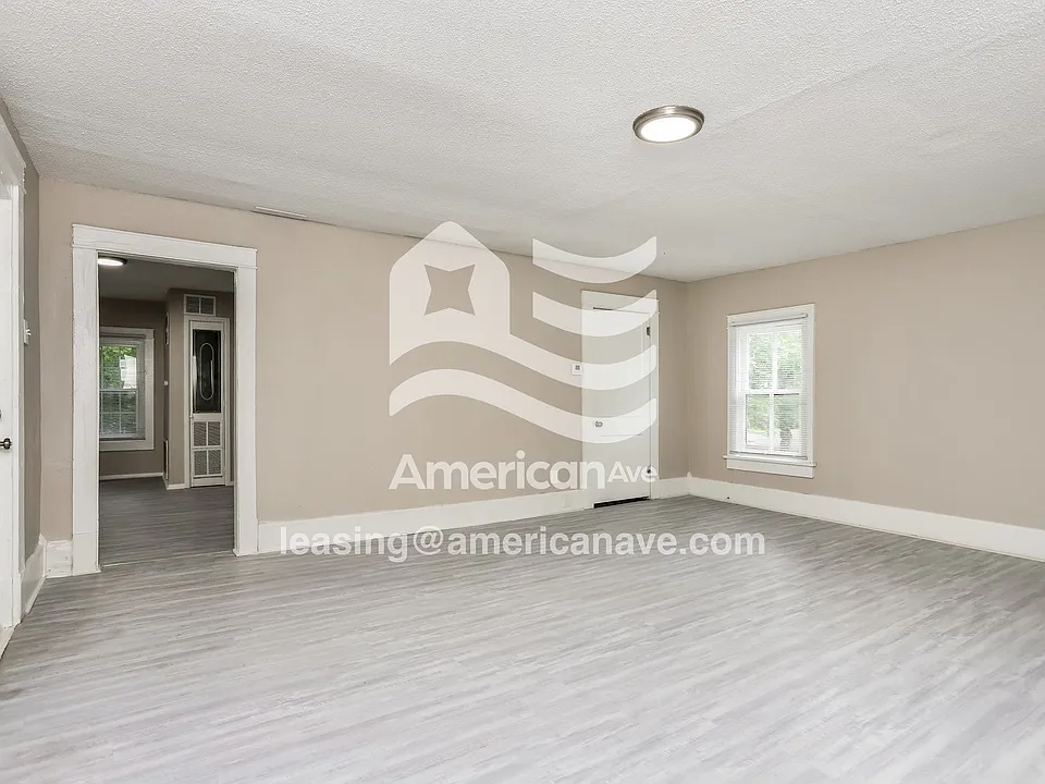 853720_003_living_room_12814052.jpg