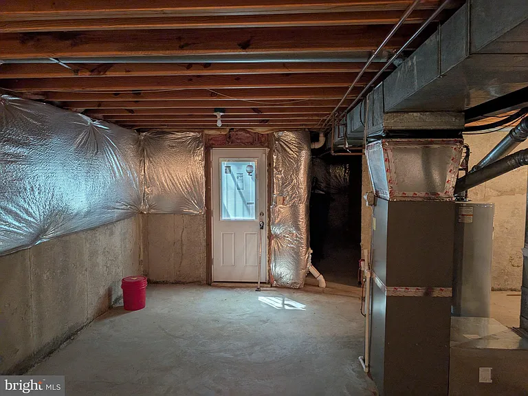4411 Sutherland Cir — Photo 15