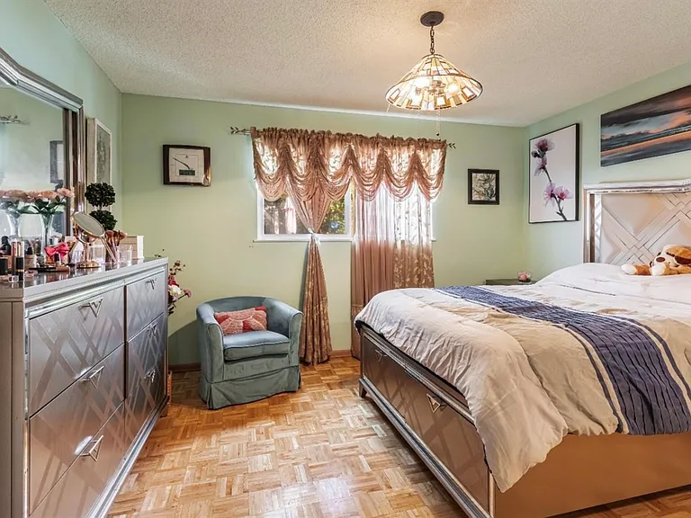 2638 W Rialto Ave — Photo 10