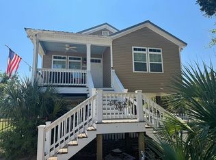 133 Sarahs Ln, Waveland, MS 39576