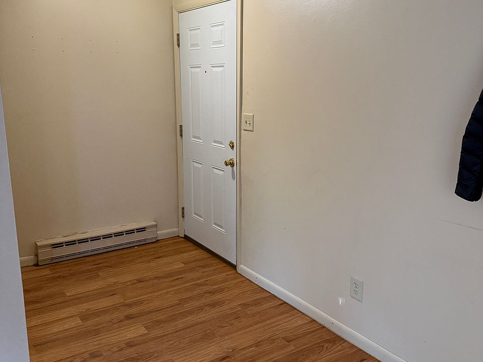 1st image of 80 Ryder Ct APT 2