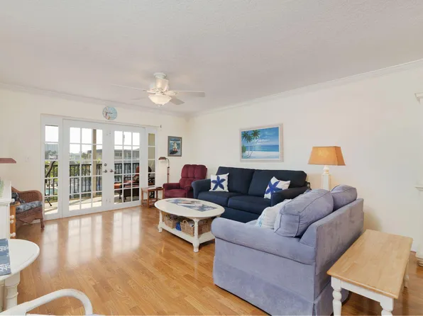 124 Shore Court #302, North Palm Beach, FL 33408