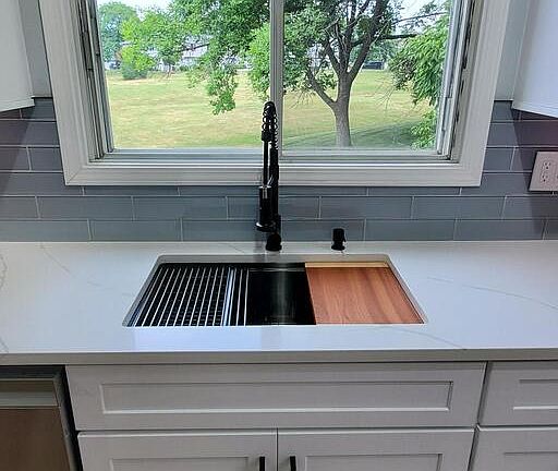 5th image of 2436 Salem Ct APT B2