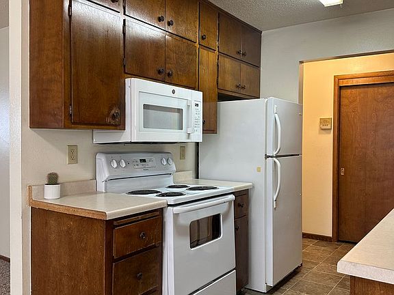4th image of 1526 21st Ave S APT 102