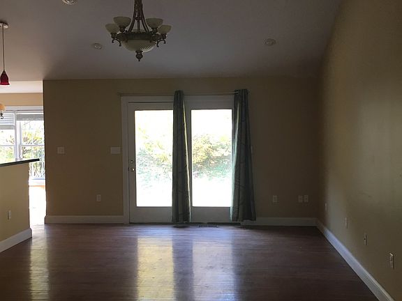 Additional Living Room