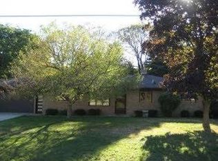 1122 E Thomas L Pkwy, Lansing, MI 48917