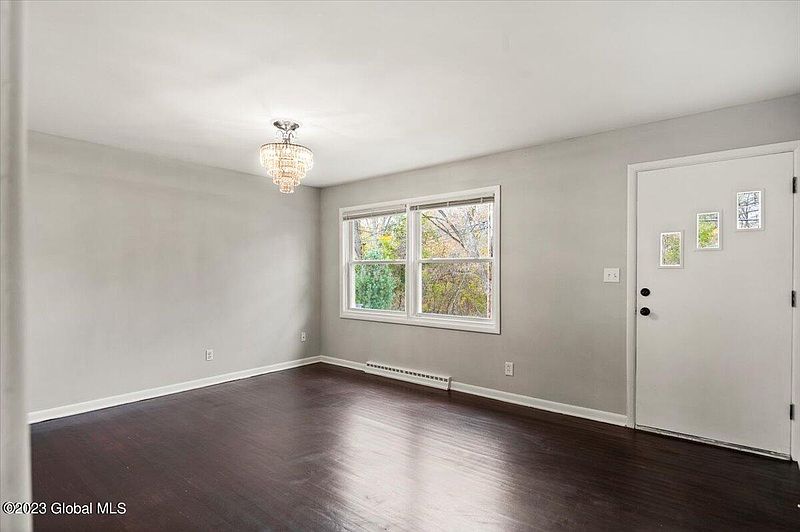 2nd image of 48 Fountain Avenue