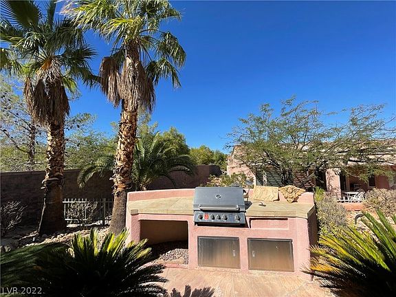 5th image of 10296 Riva De Angelo Ave
