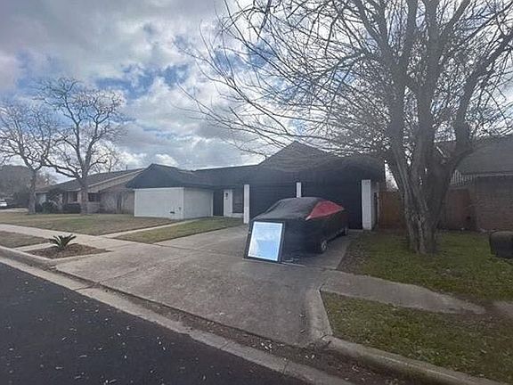 2nd image of 103 Magdalena Dr