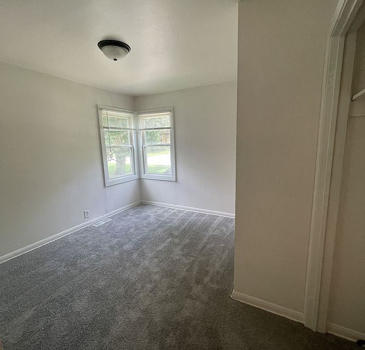 2nd image of 2323 S Belmont St #0