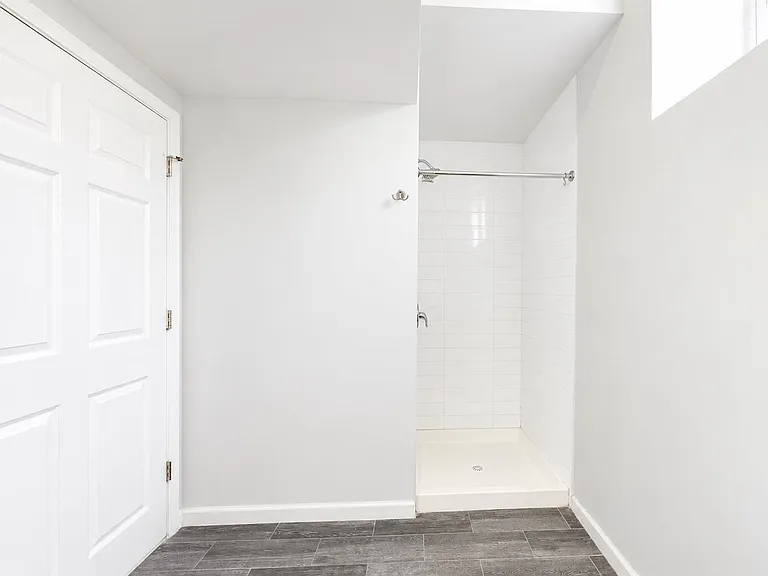 137 Monticello Ave #4 — Photo 16