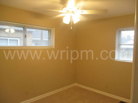 3rd image of 1832 Ridgemore Ave