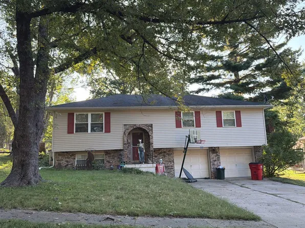 2000 SE Piccadilly St, Blue Springs, MO 64014