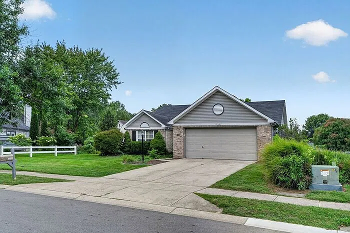 3 bed, 2.0 bath, 1413 sqft, $2,250 — Photo 2