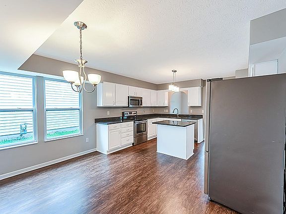 3rd image of 4865 Grimm Dr