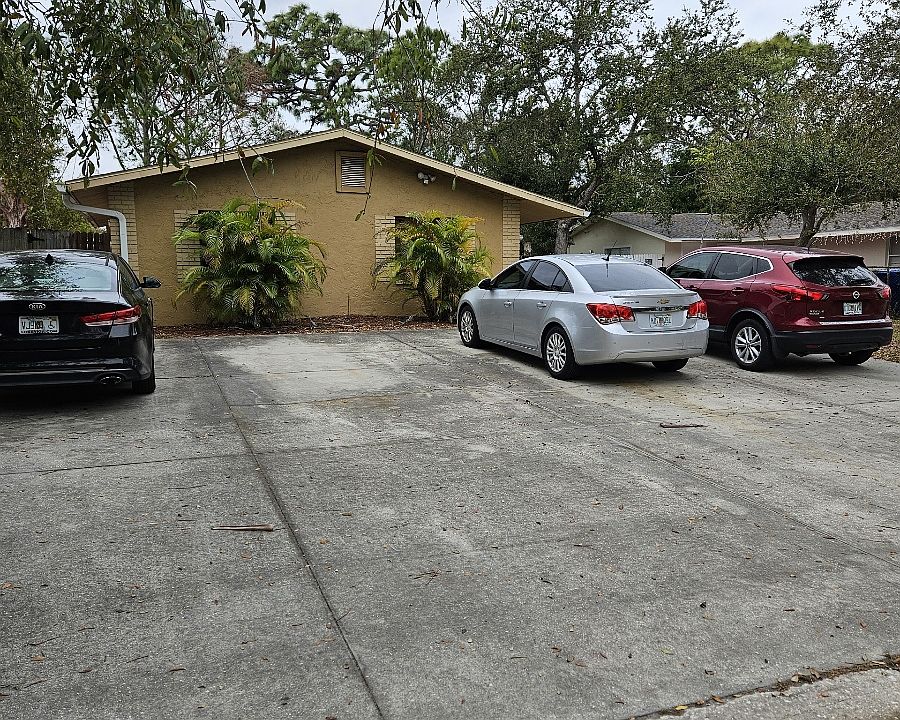 1st image of 822 Lake Palms Dr #822