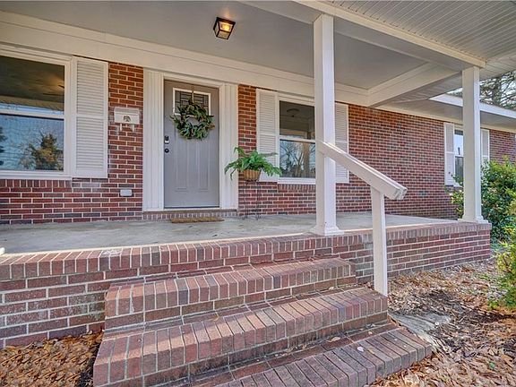 2nd image of 304 Wynn Cir