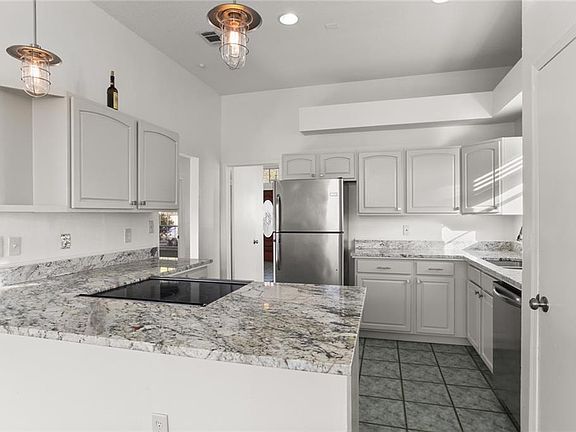 2nd image of 2052 Vineyard Ln