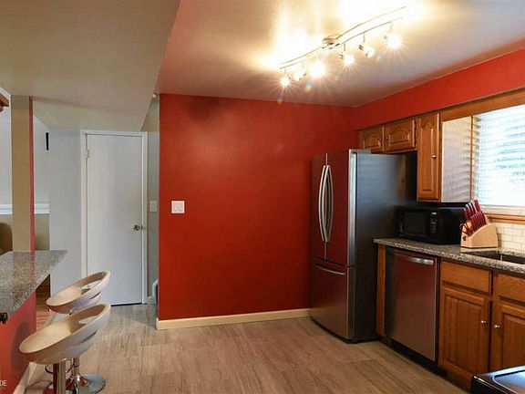 4th image of 20814 Coventry Dr