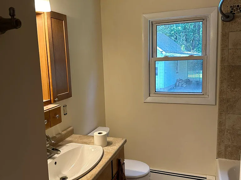 1st floor Bathroom