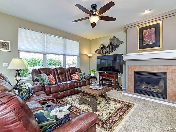 3rd image of 23578 NE Twinberry Way