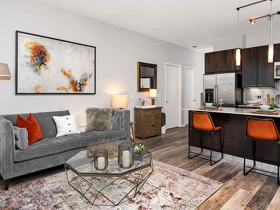 3rd image of 431 W Huron St #1302