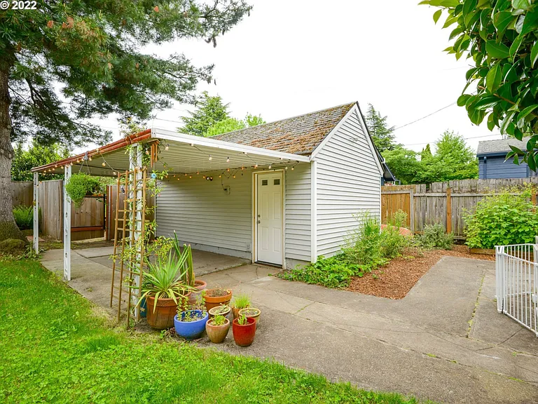 7236 N Newell Ave — Photo 24