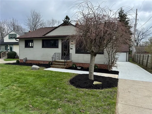 509 Briar Ln, Bedford, OH 44146