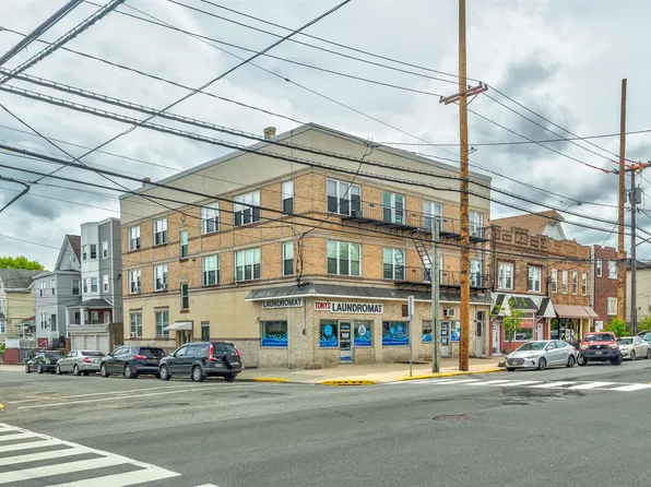 1058 Avenue C image 1 of 8
