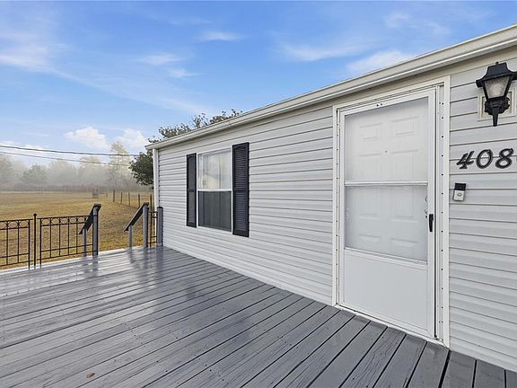 4th image of 4080 NE 47th St