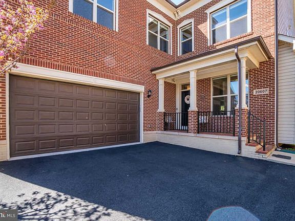 2nd image of 20607 Holyoke Dr