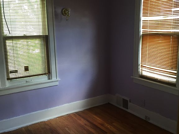 4th image of 119 Candler St