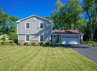 N41W27350 Patricia Ln, Pewaukee, WI 53072