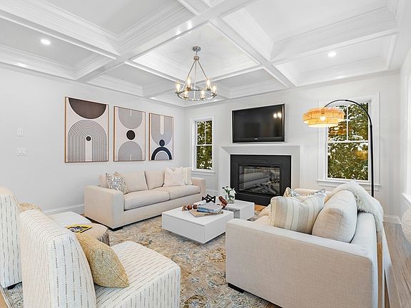 3rd image of 126 Prince St