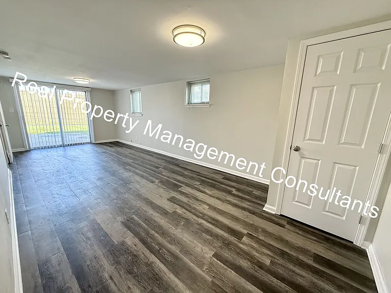 9333 Ballentine St — Photo 17